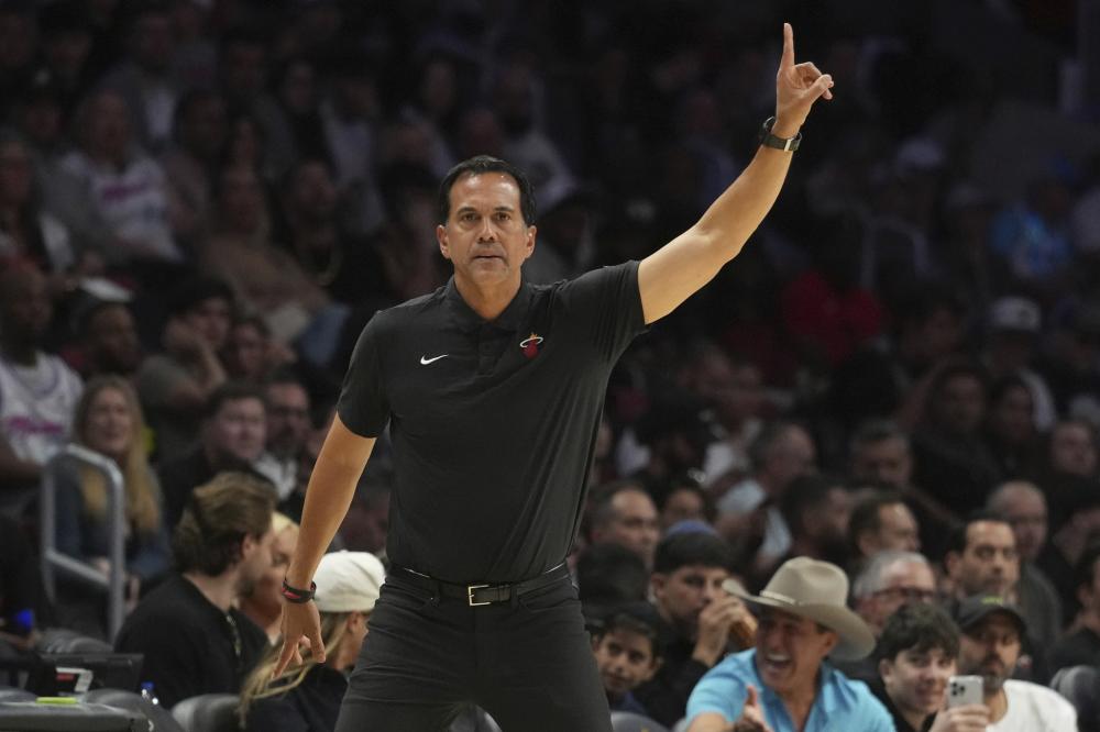 首的关键战 首的关键战