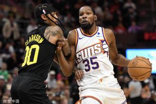 在他领导下 在他领导下